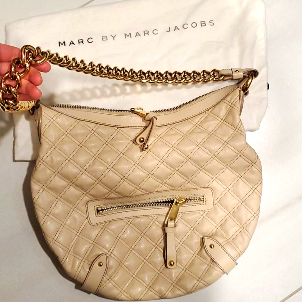 Marc Jacob's thick chained quilted purse.